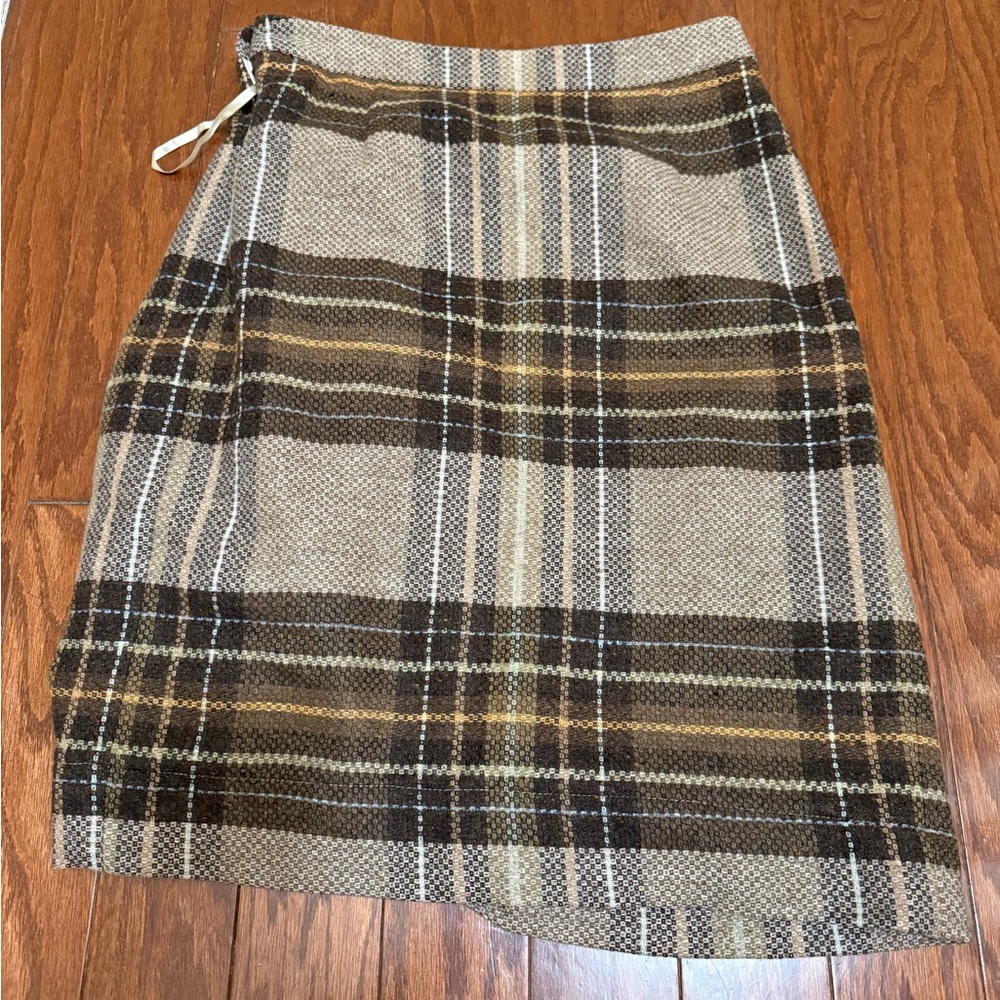 Cartonnier Asymmetrical Plaid Skirt in Brown and Cream - Picture 4 of 8